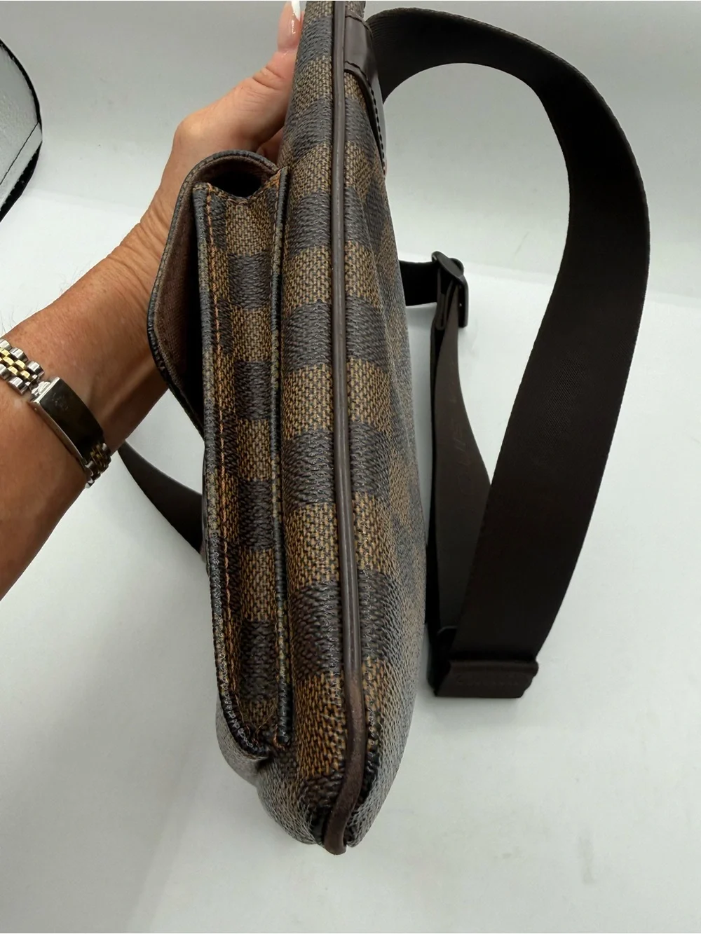 Louis Vuitton Damier Crossbody Shoulder Bag  Leather Melville Ebene